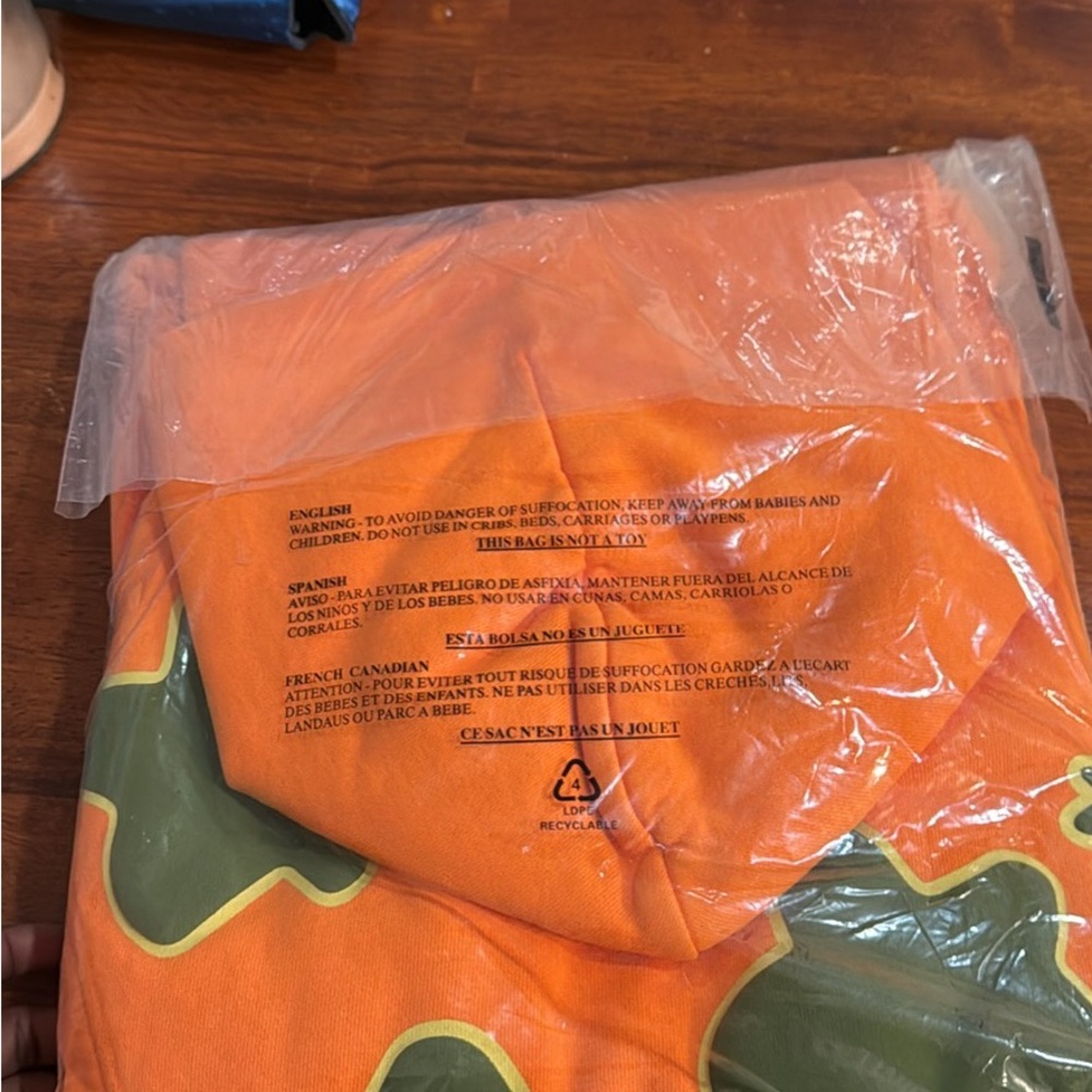 Orange spider hoodie - Picture 2 of 2
